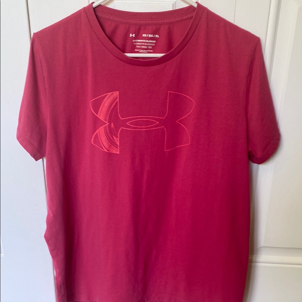 Under Armour Women’s Fuchsia Tee